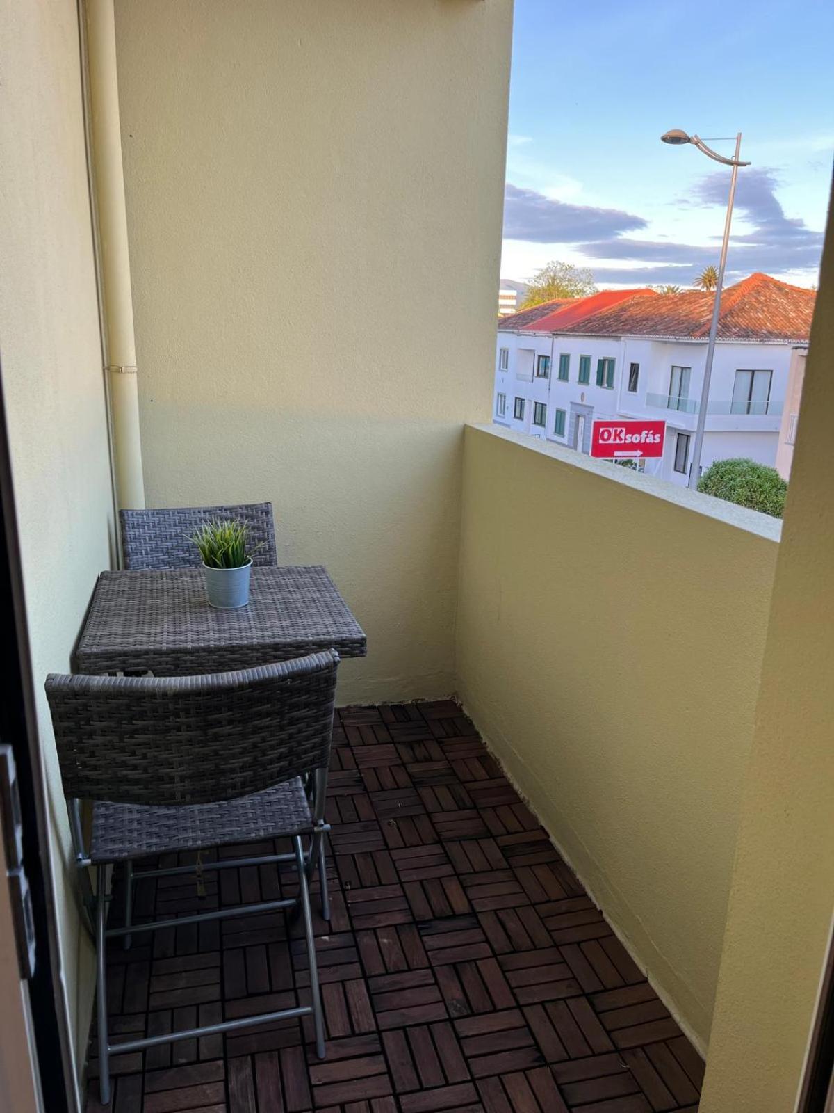 Modern Condo Ponta Delgada Buitenkant foto