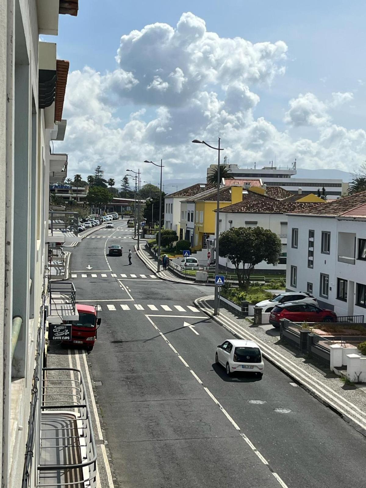 Modern Condo Ponta Delgada Buitenkant foto